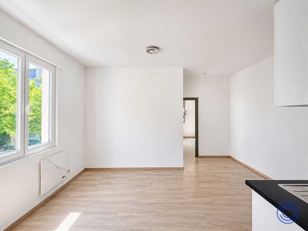 Vergund appartementsgebouw (4 units) met garage!