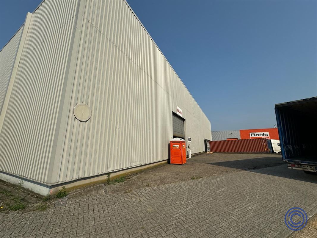Prestigieuze kantoorruimtes te huur op praktische locatie! Met huurprijzen van 115 EUR/m²