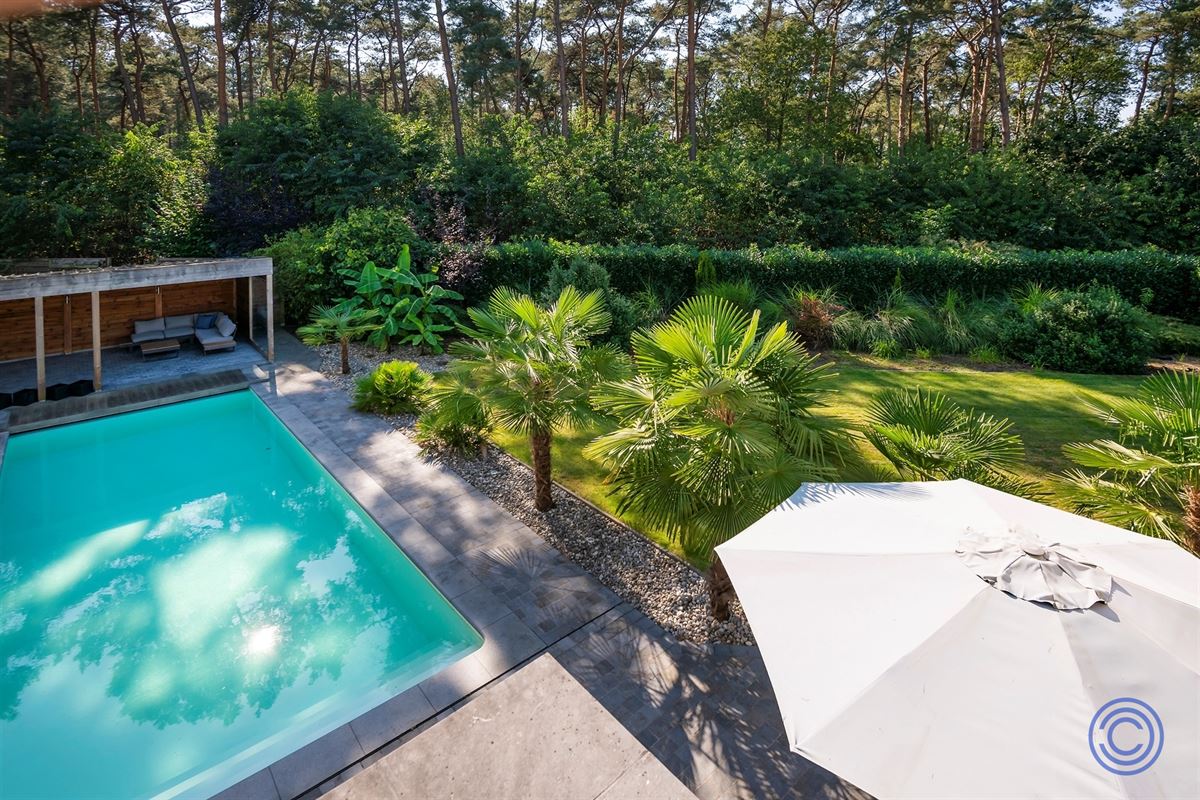 Magazijn ca. 466m² + luxueuze woning ca. 367m²!