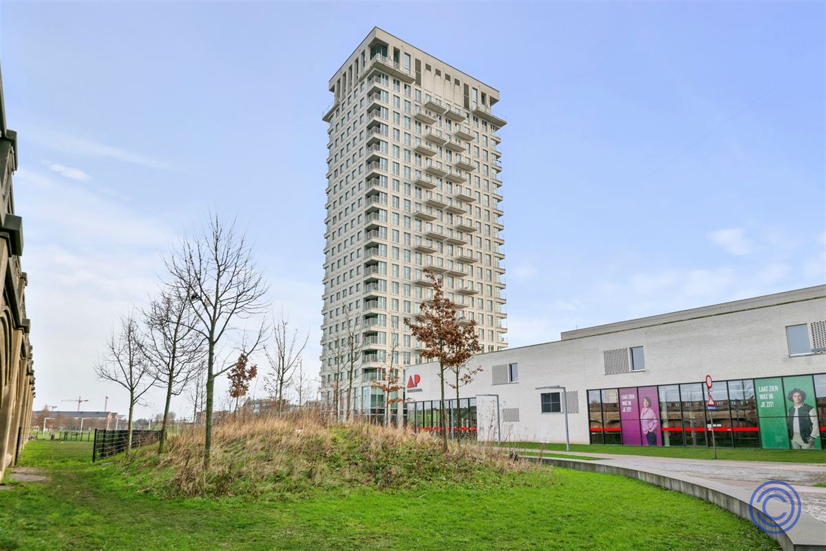 Luxueuze flat met terras - uniek uitzicht over Antwerpen!