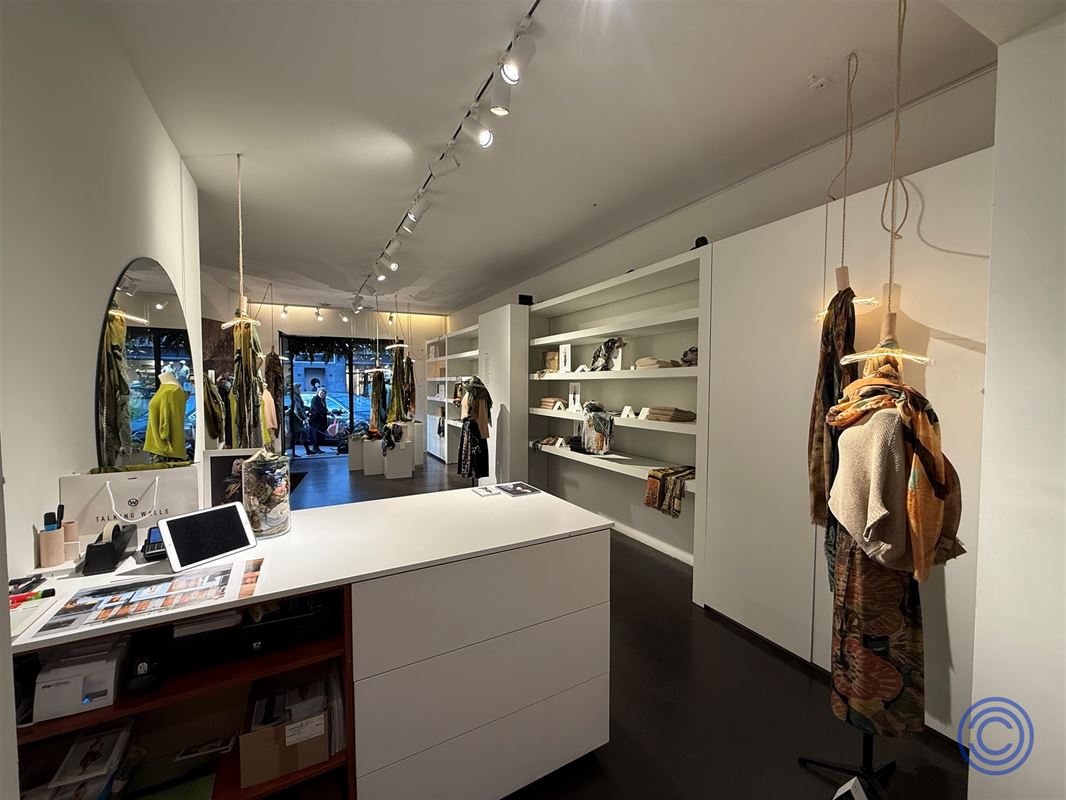 Stijlvolle winkel ca. 80m² op de gekende Kloosterstraat!
