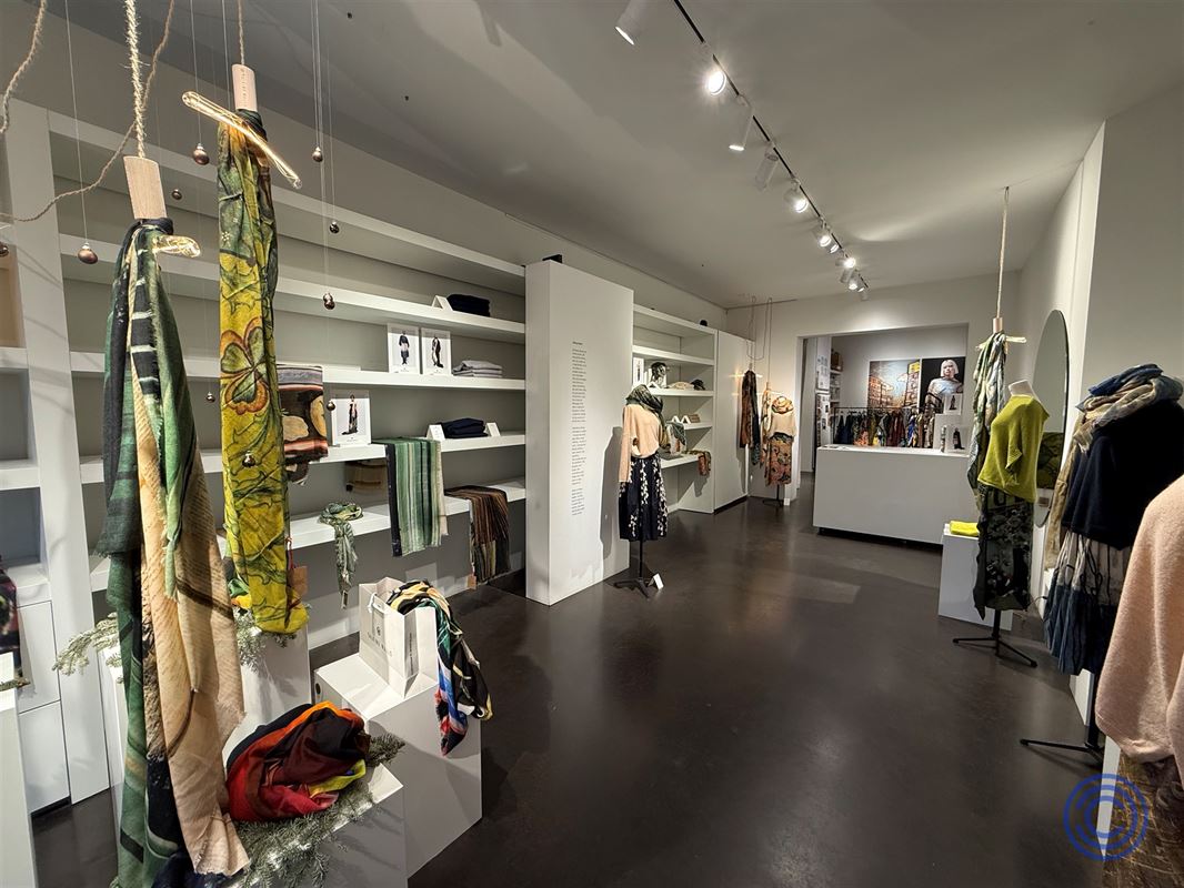 Stijlvolle winkel ca. 80m² op de gekende Kloosterstraat!