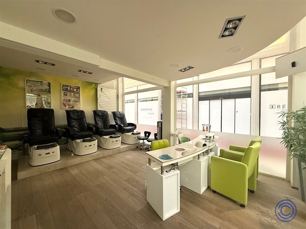 Hoekwinkel ca. 75 m² in de Nieuwe Gaanderij!