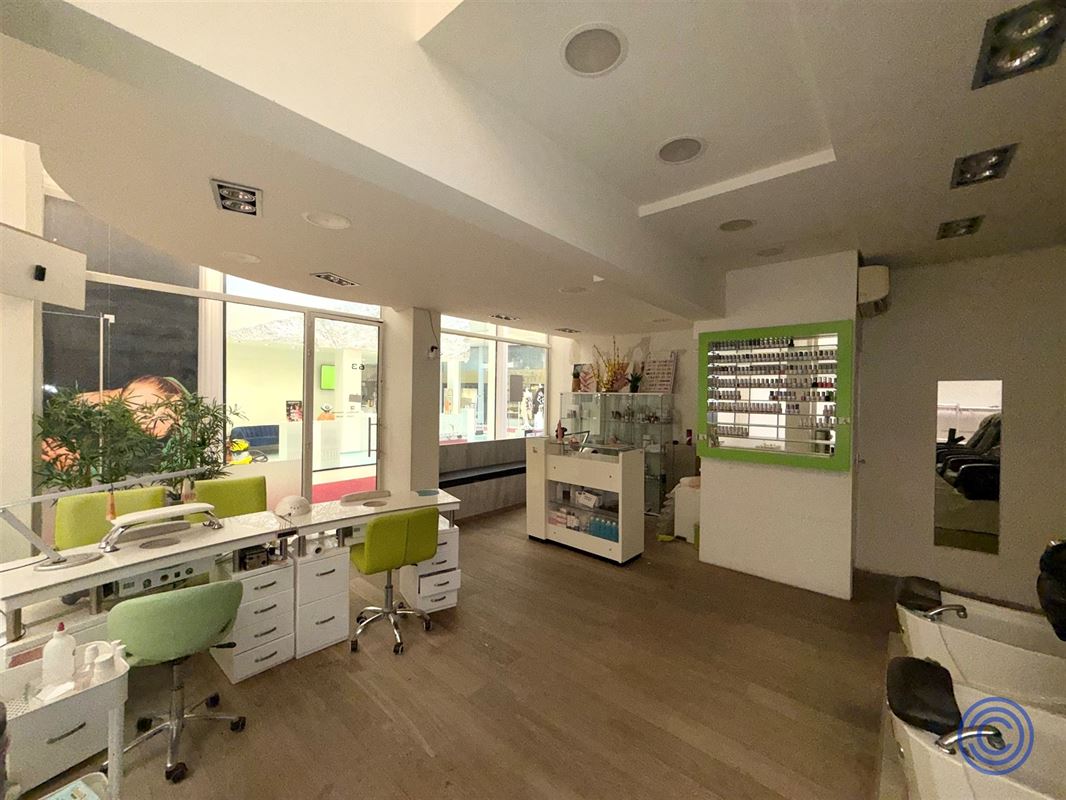 Hoekwinkel ca. 75 m² in de Nieuwe Gaanderij!