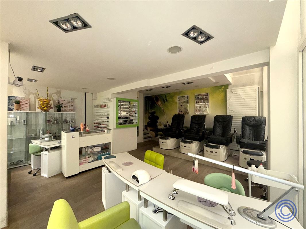 Hoekwinkel ca. 75 m² in de Nieuwe Gaanderij!