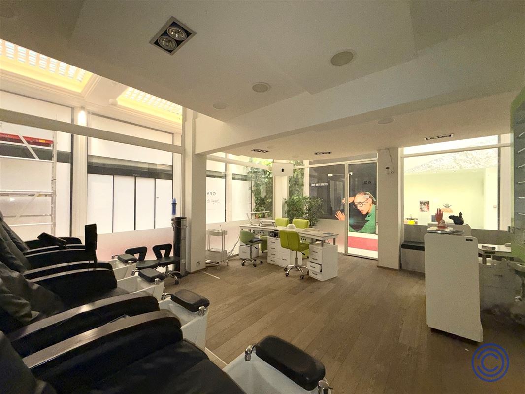 Hoekwinkel ca. 75 m² in de Nieuwe Gaanderij!