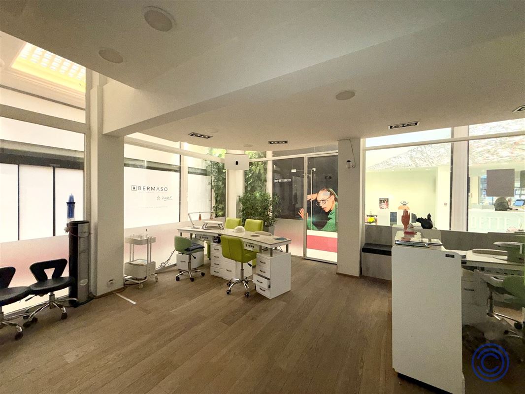 Hoekwinkel ca. 75 m² in de Nieuwe Gaanderij!