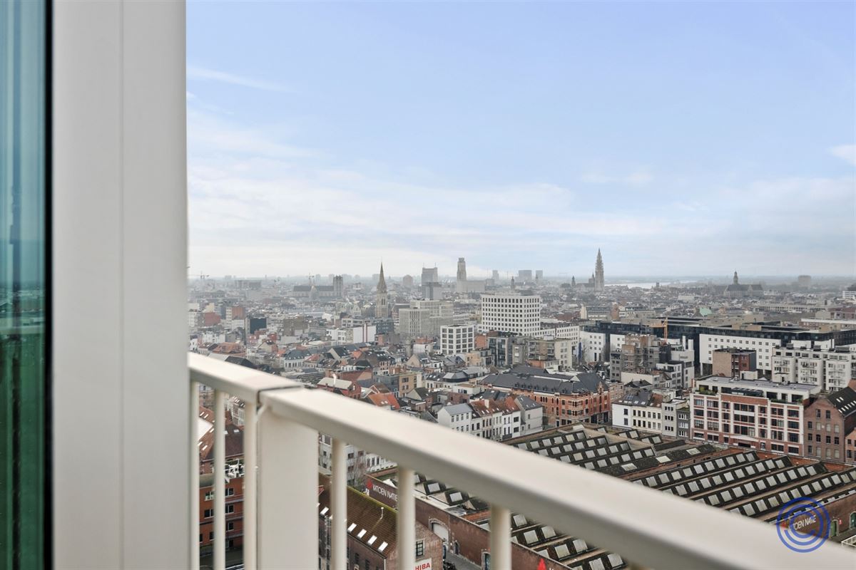 Luxueuze flat met terras - uniek uitzicht over Antwerpen!