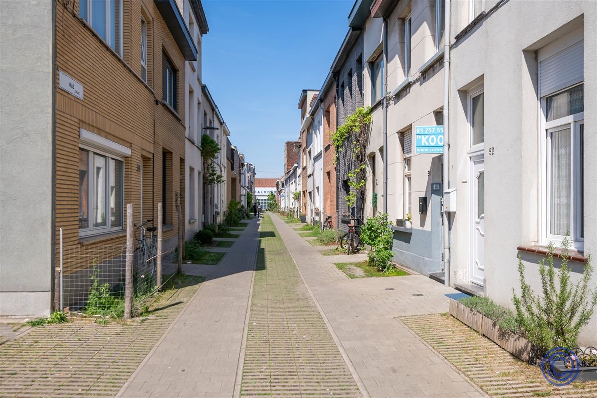 2-slpk woning met veel potentieel in autoluwe straat!