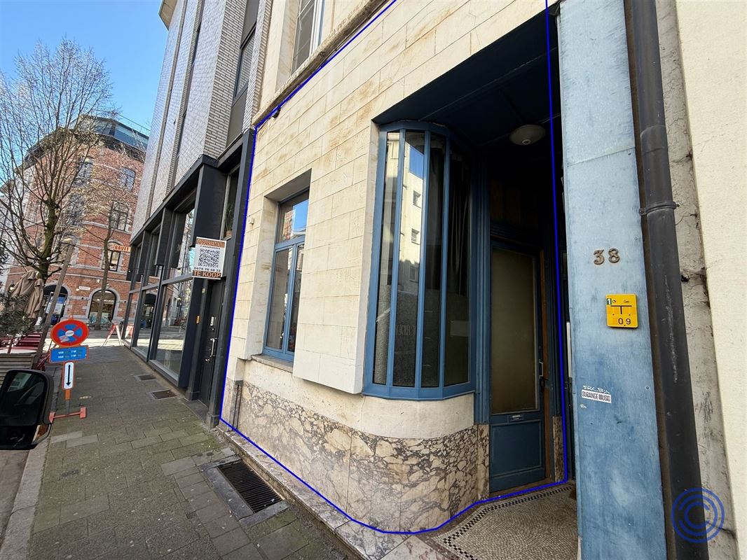 Knap gemeubeld studio -verbruik inbegrepen