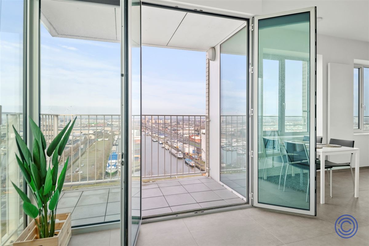 Luxueuze flat met terras - uniek uitzicht over Antwerpen!