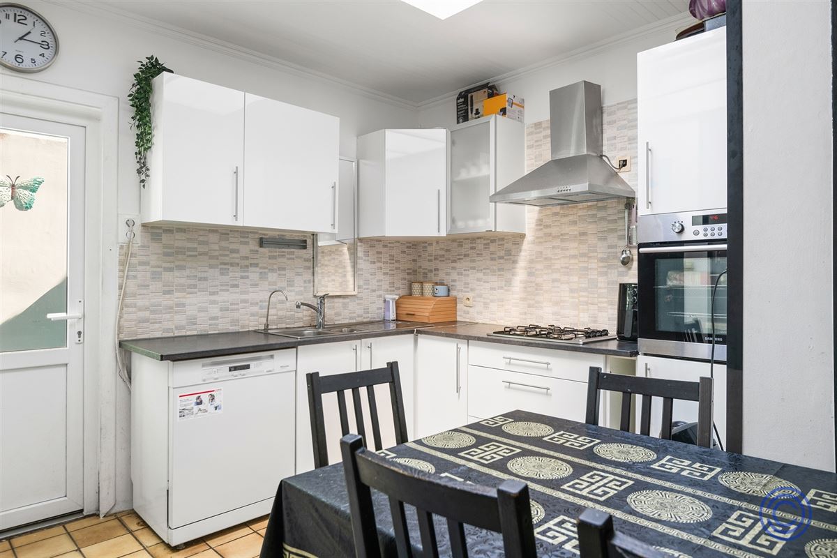 2-slpk woning met veel potentieel in autoluwe straat!