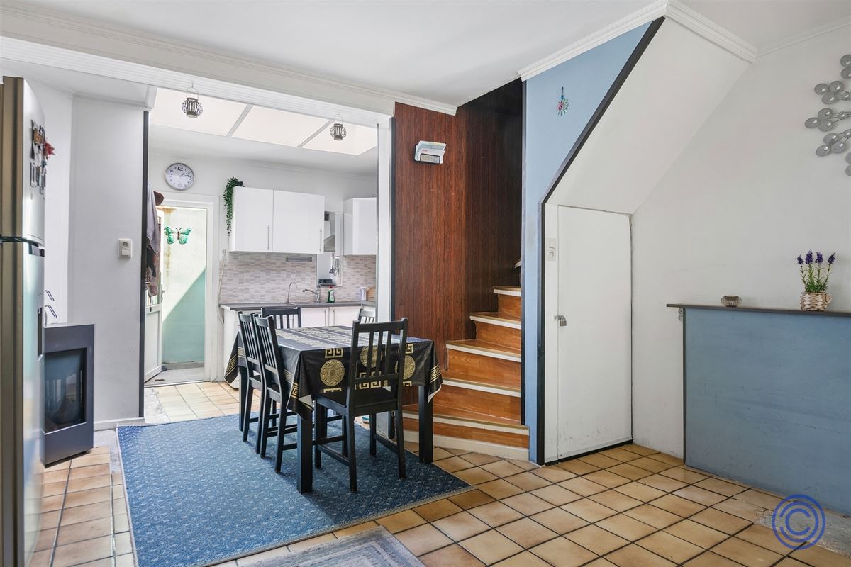 2-slpk woning met veel potentieel in autoluwe straat!