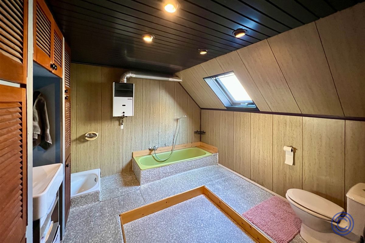 2-slpk woning met veel potentieel in autoluwe straat!