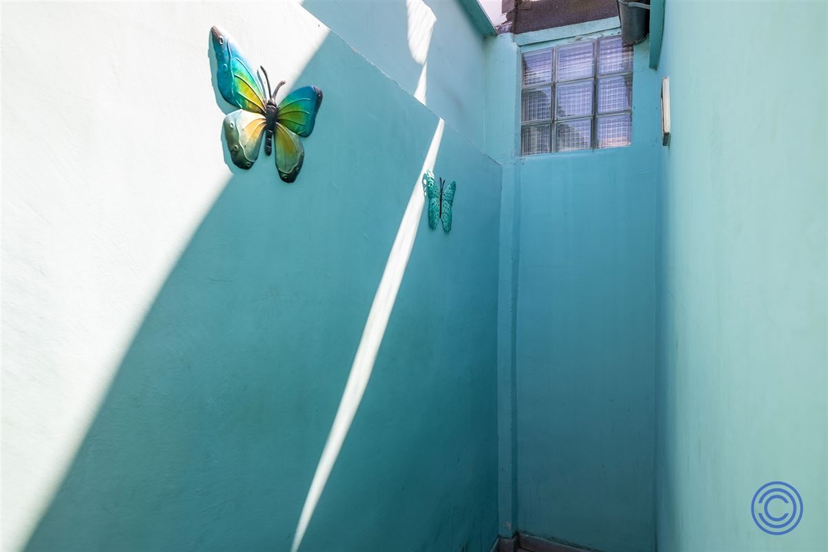 2-slpk woning met veel potentieel in autoluwe straat!