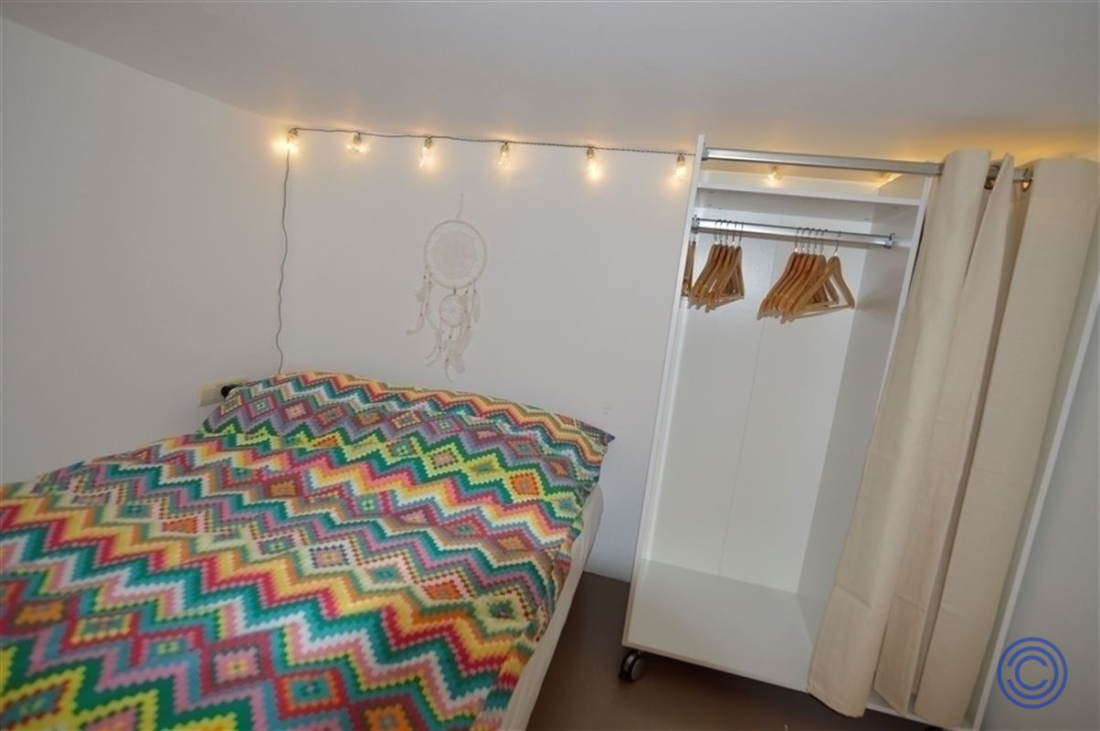 Knap gemeubeld studio -verbruik inbegrepen