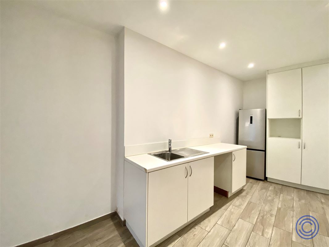 Ruim triplex appartement met 2-slpk in Sint-Andries!