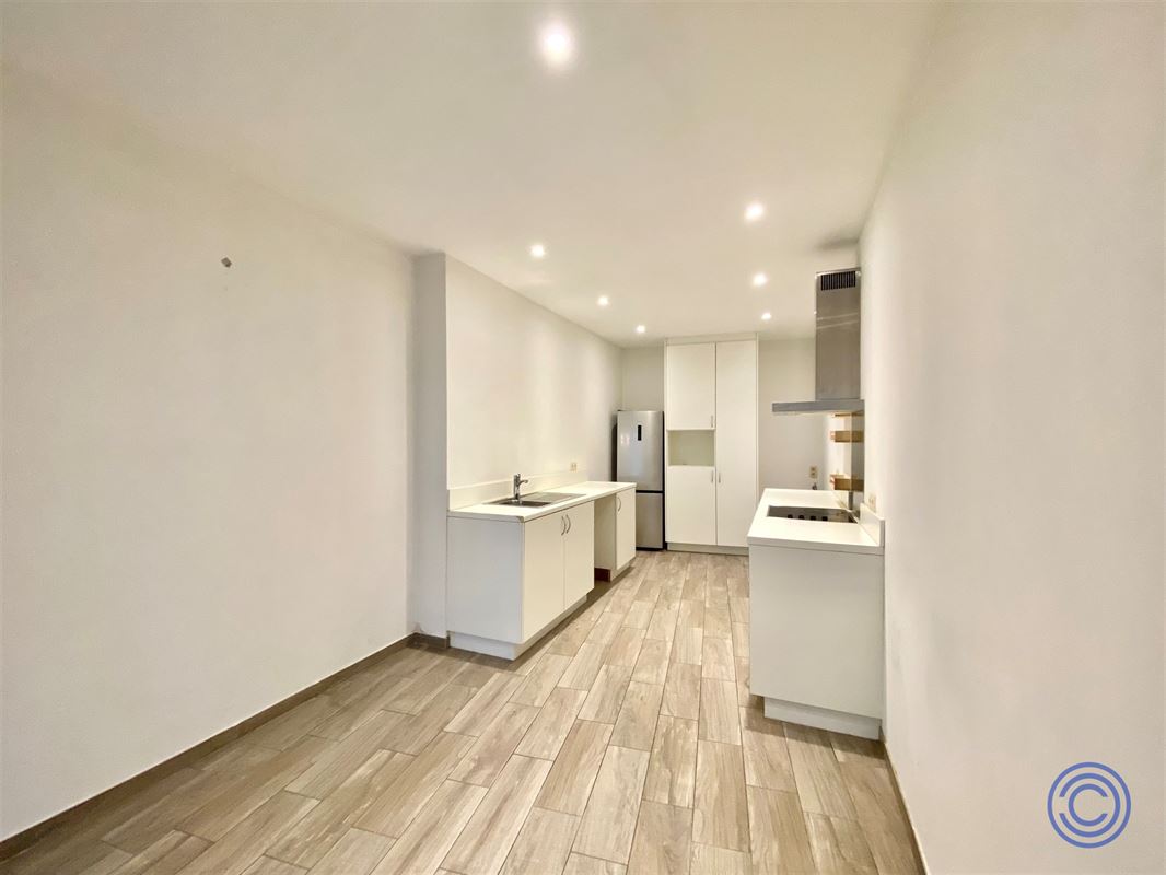 Ruim triplex appartement met 2-slpk in Sint-Andries!