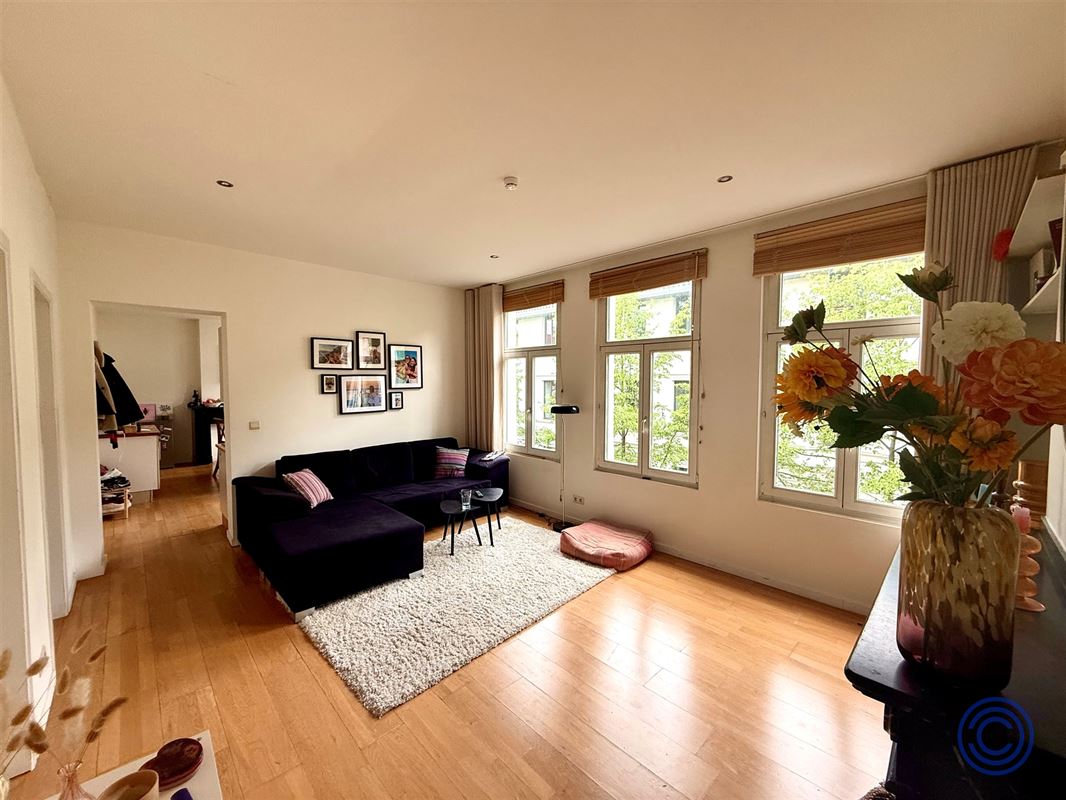 Proper opgefrist 2slpk appartement op TOP locatie