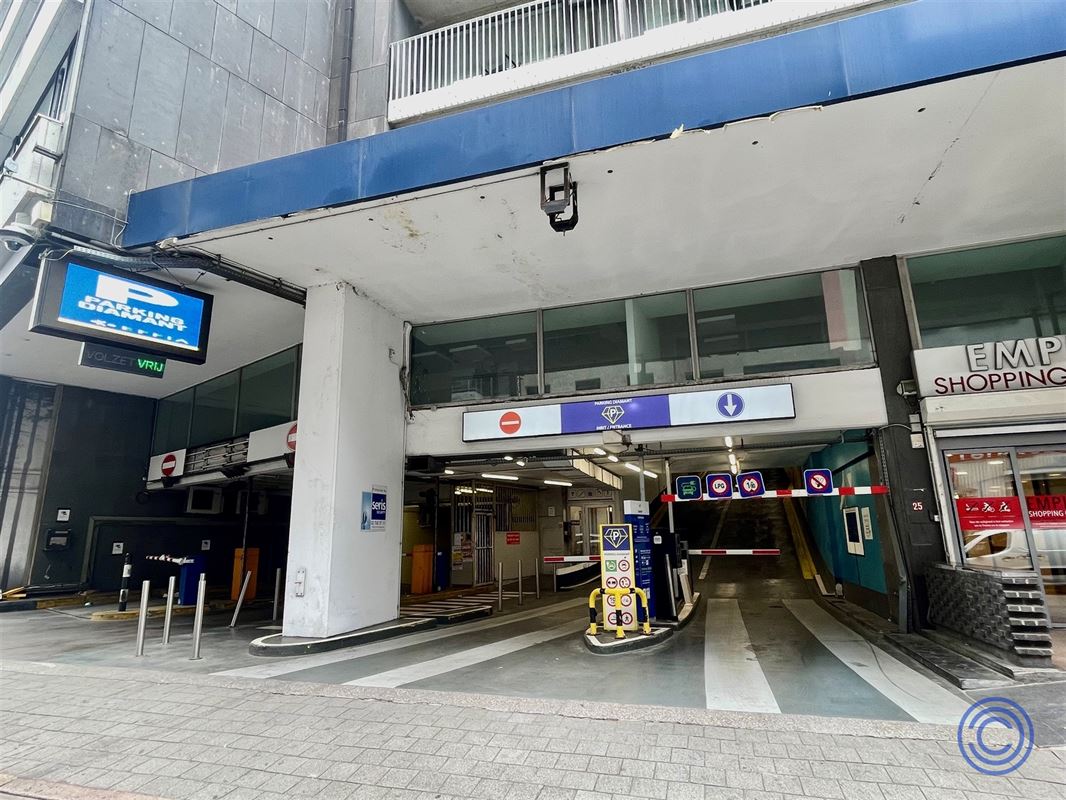 Overdekte autostaanplaatsen Diamantwijk!