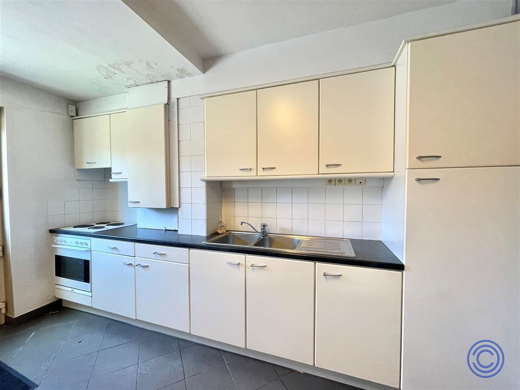 IN OPTIE: Handelspand/kantoor ca. 97m² in centrum Zoersel!