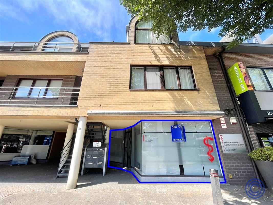 IN OPTIE: Handelspand/kantoor ca. 97m² in centrum Zoersel!