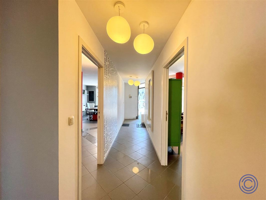 IN OPTIE: Handelspand/kantoor ca. 97m² in centrum Zoersel!