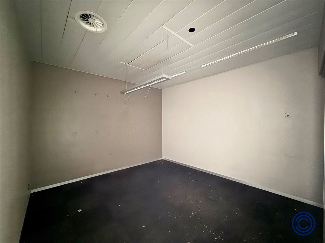 Handelspand ca. 358m² met buitenruimte!