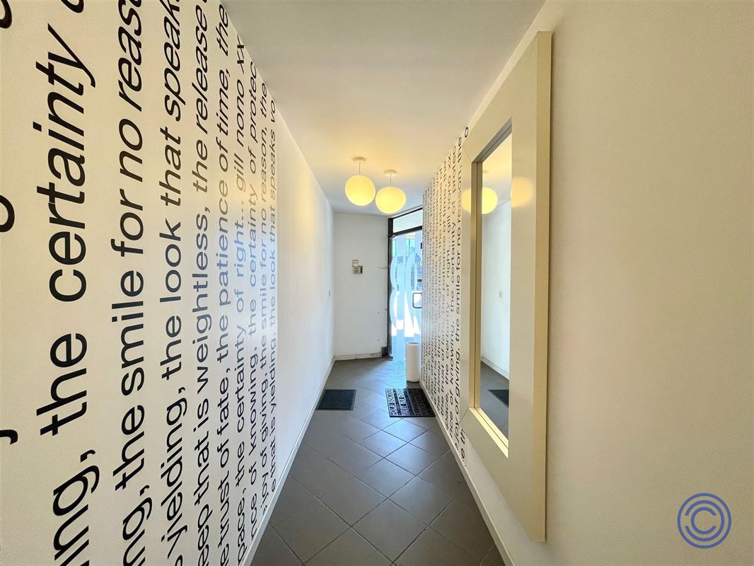 IN OPTIE: Handelspand/kantoor ca. 97m² in centrum Zoersel!