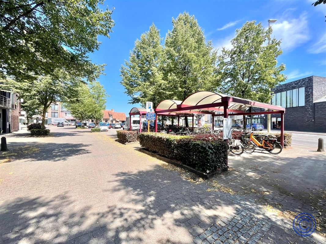 IN OPTIE: Handelspand/kantoor ca. 97m² in centrum Zoersel!