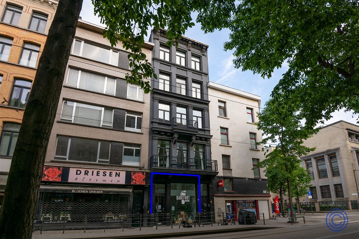 Winkelruimte ca. 160m² in karaktervol gebouw met 6% rendement!