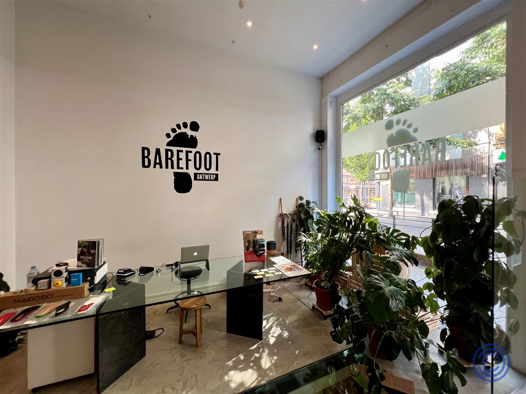 Winkelruimte ca. 160m² in karaktervol gebouw met 6% rendement!