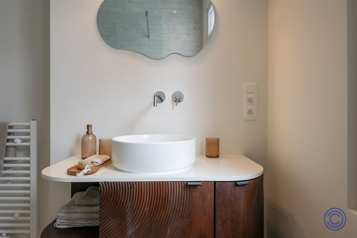 TOP gerenoveerd appartement in hippe buurt!