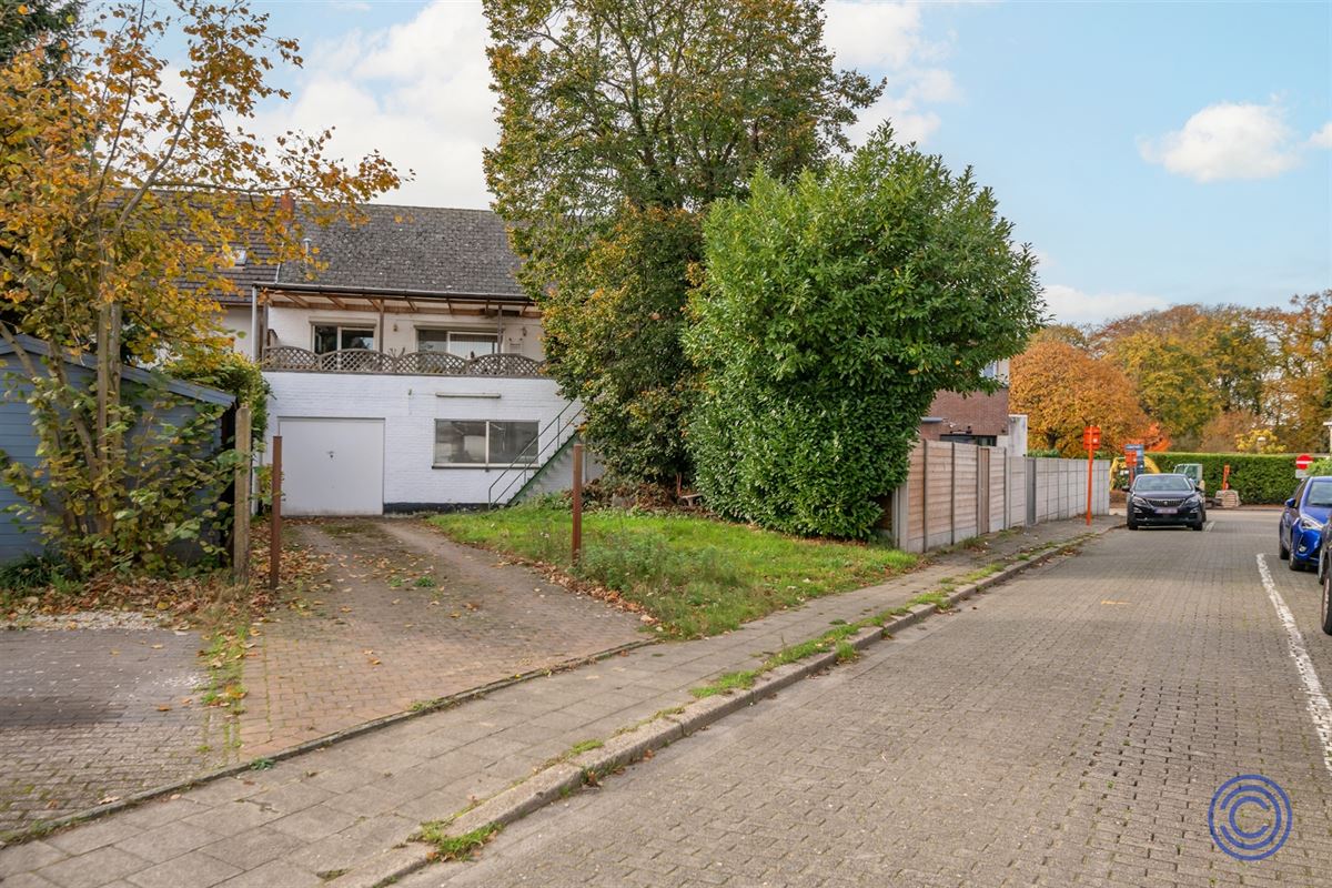Gebouw ca. 420m² met verschillende ontwikkelingsmogelijkheden