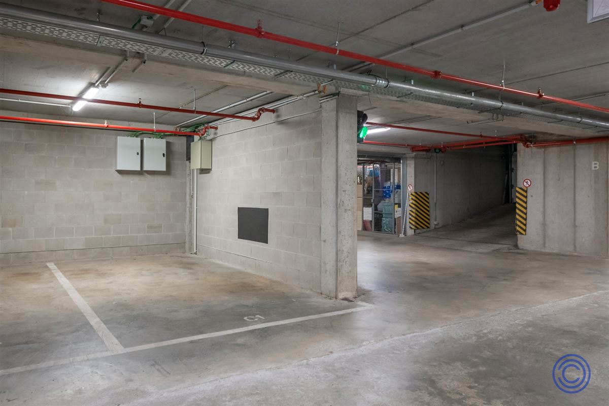 Overdekte autostaanplaats in nieuwbouwproject 'Citifyl'