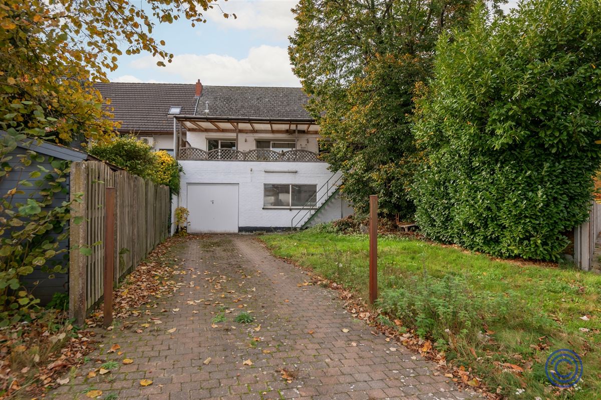 Gebouw ca. 420m² met verschillende ontwikkelingsmogelijkheden