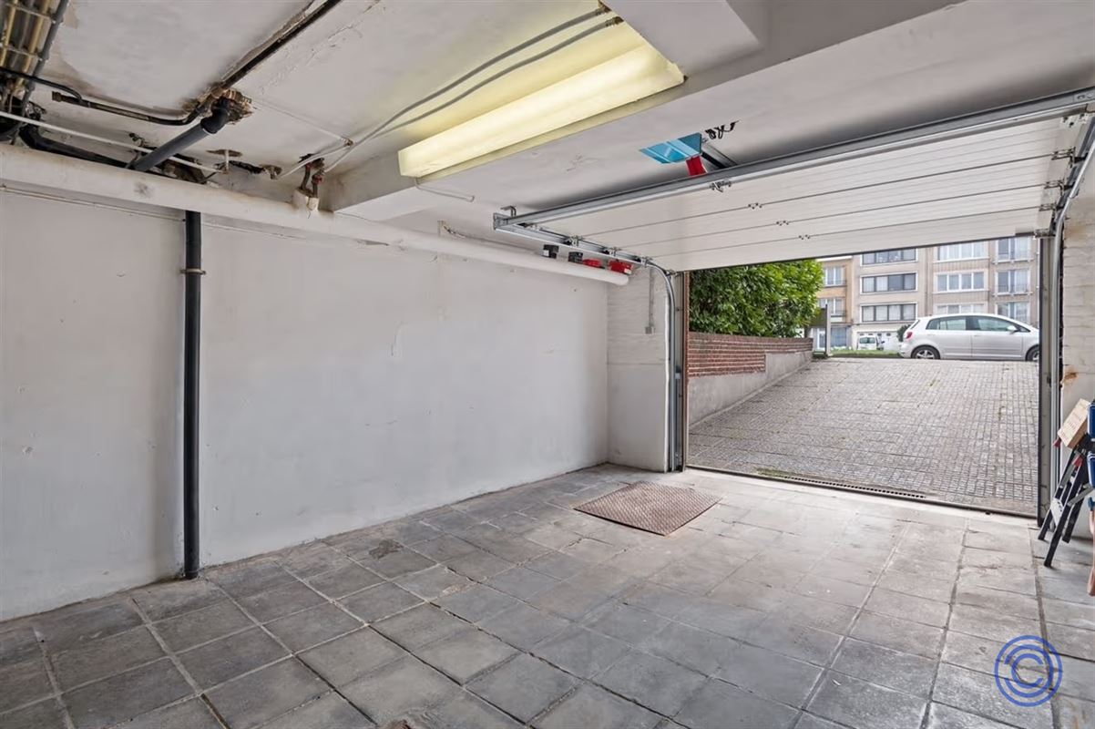 Instapklaar gelijkvloers met 3 slpk + tuin + dubbele garage!