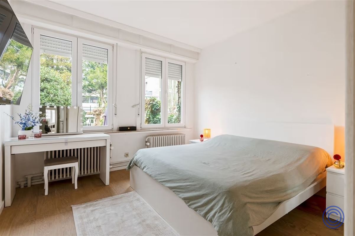 Instapklaar gelijkvloers met 3 slpk + tuin + dubbele garage!