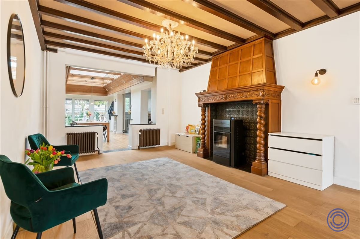 Move-in ready ground floor with 3 bedrooms + garden + double garage!