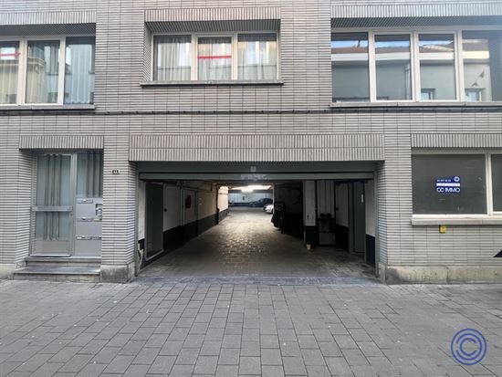 Dubbele staanplaats/magazijn ca. 20m² !