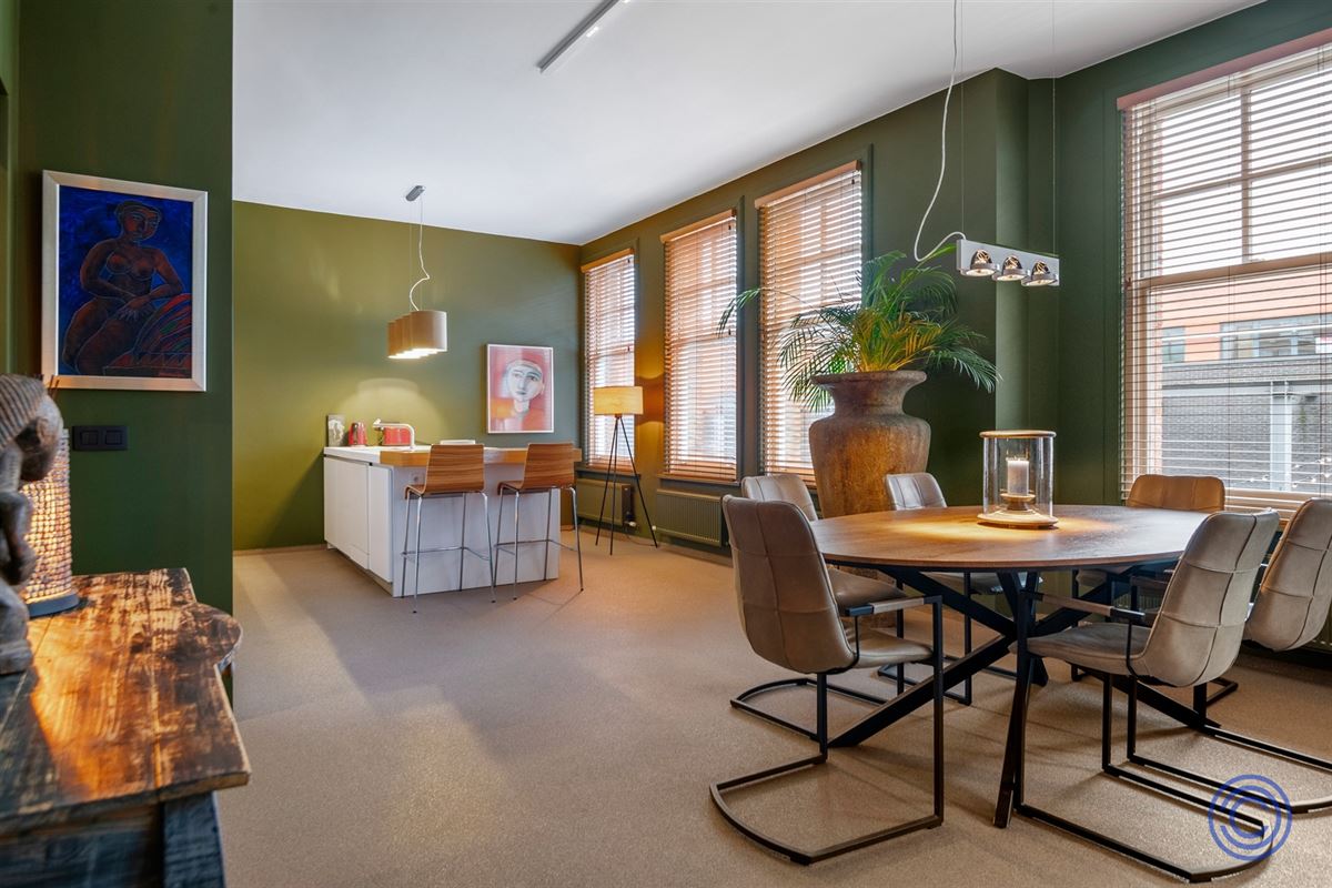 Hoogwaardig afgewerkt appartement in UNIEK gebouw!