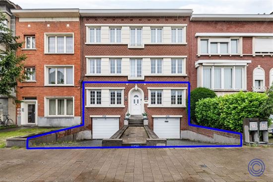 Move-in ready ground floor with 3 bedrooms + garden + double garage!