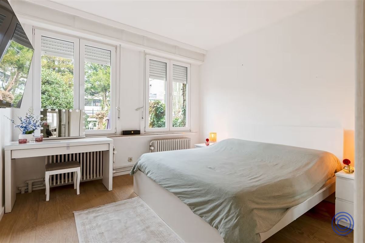 Move-in ready ground floor with 3 bedrooms + garden + double garage!