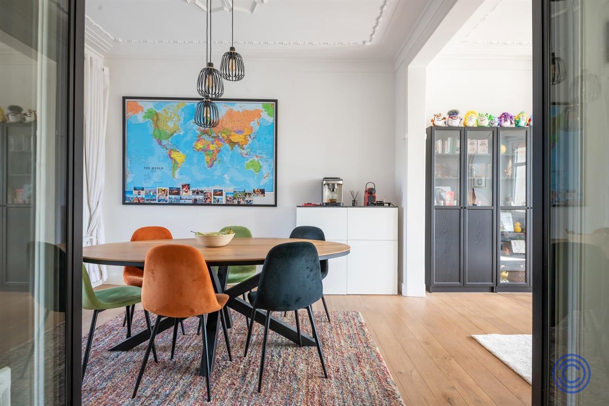 Characterful duplex apartment with terrace in the heart of Zurenborg!