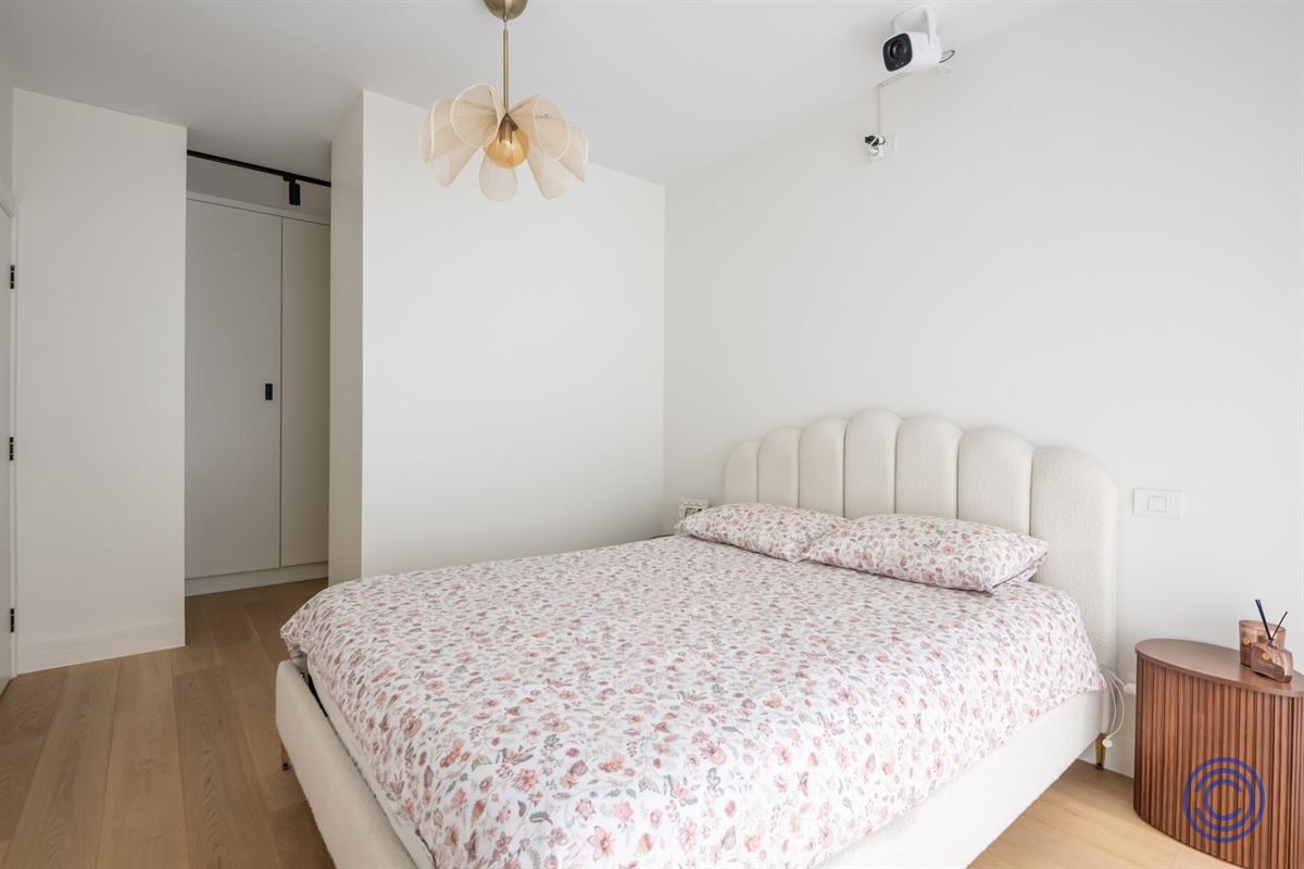 Luxurious, renovated duplex in stately mansion!