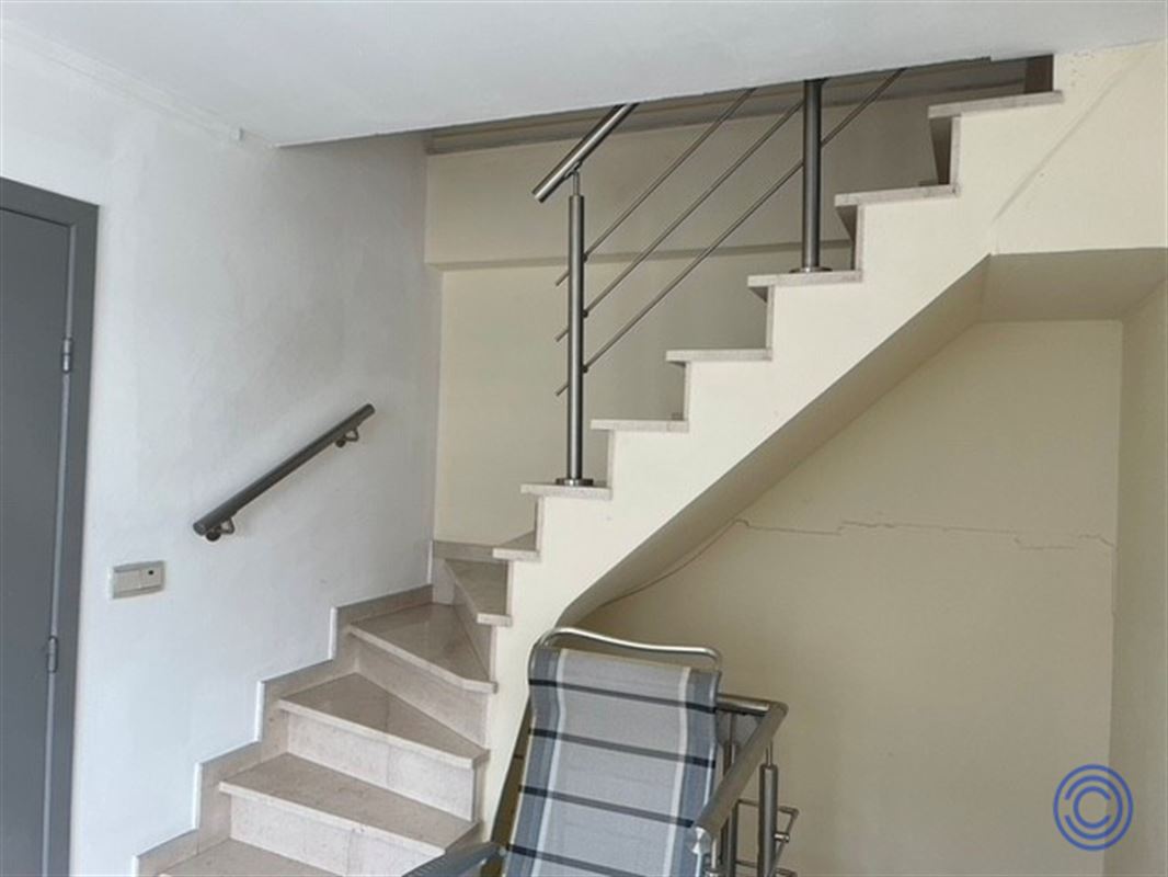 Rented commercial property with triplex apartment in central location!