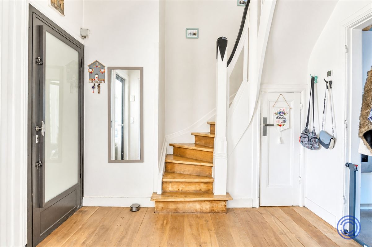 Karaktervol duplexappartement met terras in hartje Zurenborg!