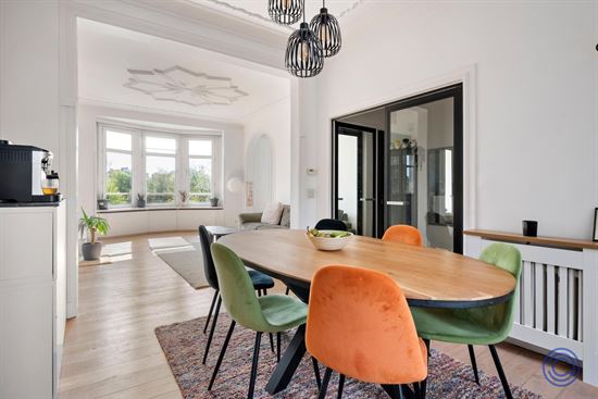 Characterful duplex apartment with terrace in the heart of Zurenborg!