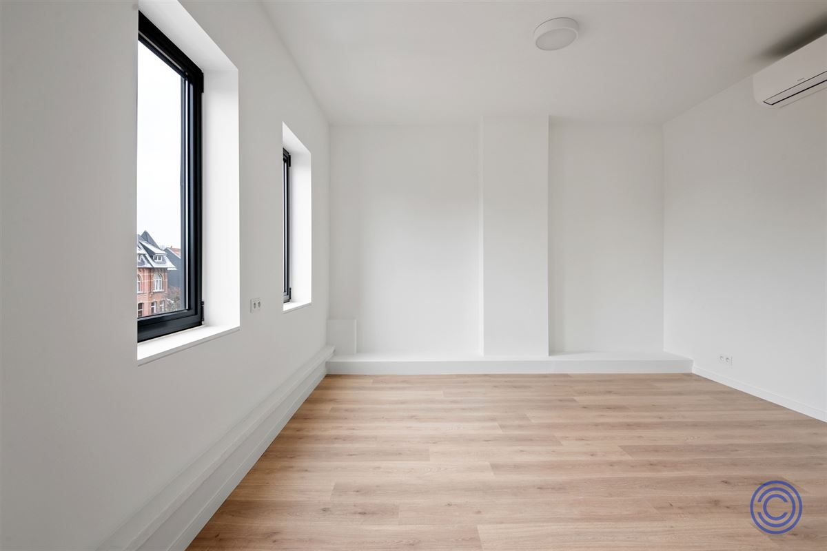 Statig, gerenoveerd herenhuis met 3 ruime slaapkamers en stadstuin!