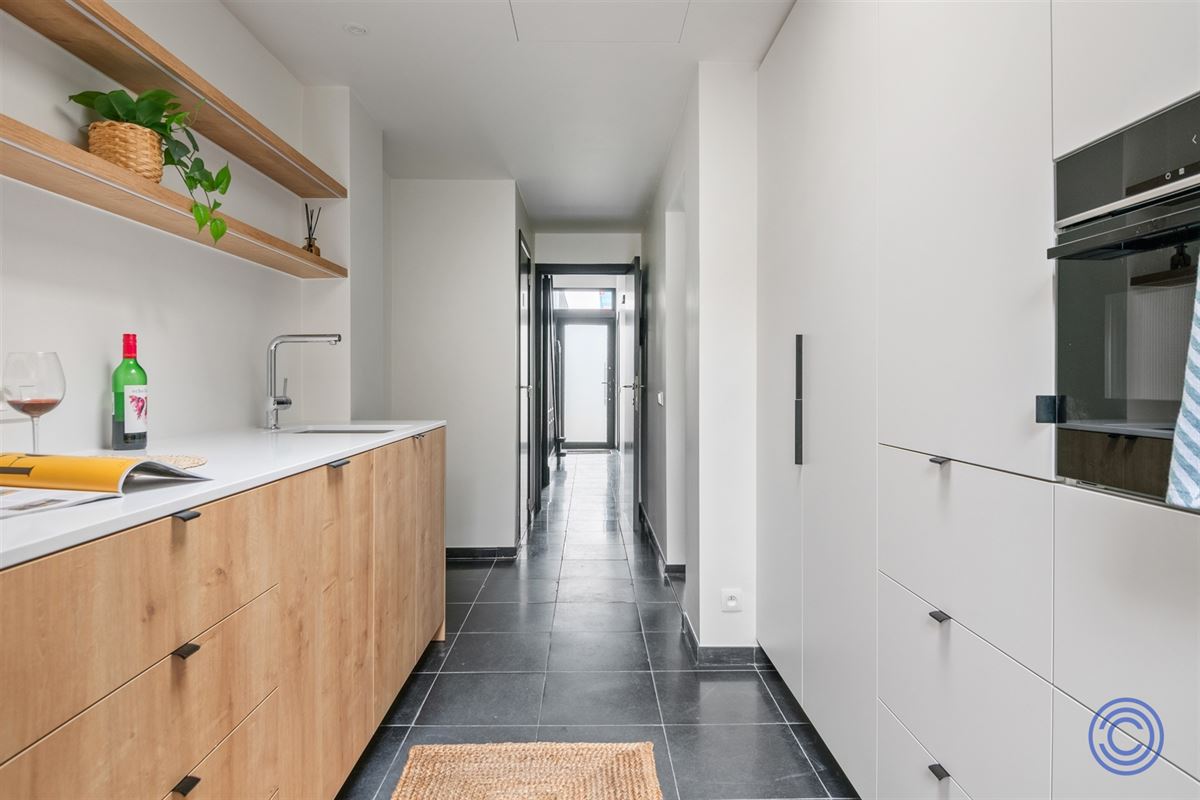 Statig, gerenoveerd herenhuis met 3 ruime slaapkamers en stadstuin!